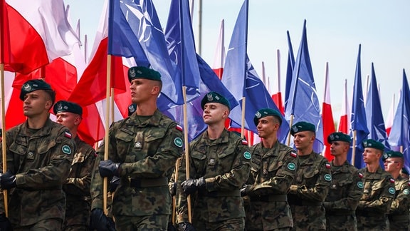 Militärparade zum Tag der polnischen Armee