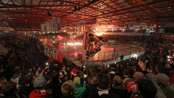 Symbolfoto: Detail Kunsteisstadion im Sahnpark Sachsen