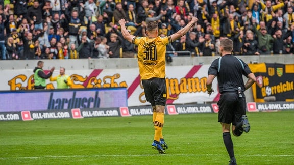 Dresdens Stefan Kutschke jubelt