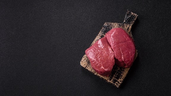 Steak auf einem Brettchen